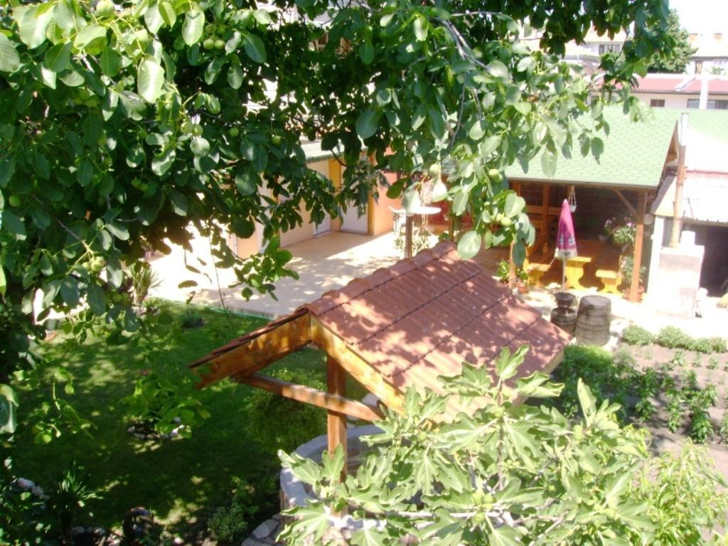Guest House Jumbo Aheloy Exterior photo