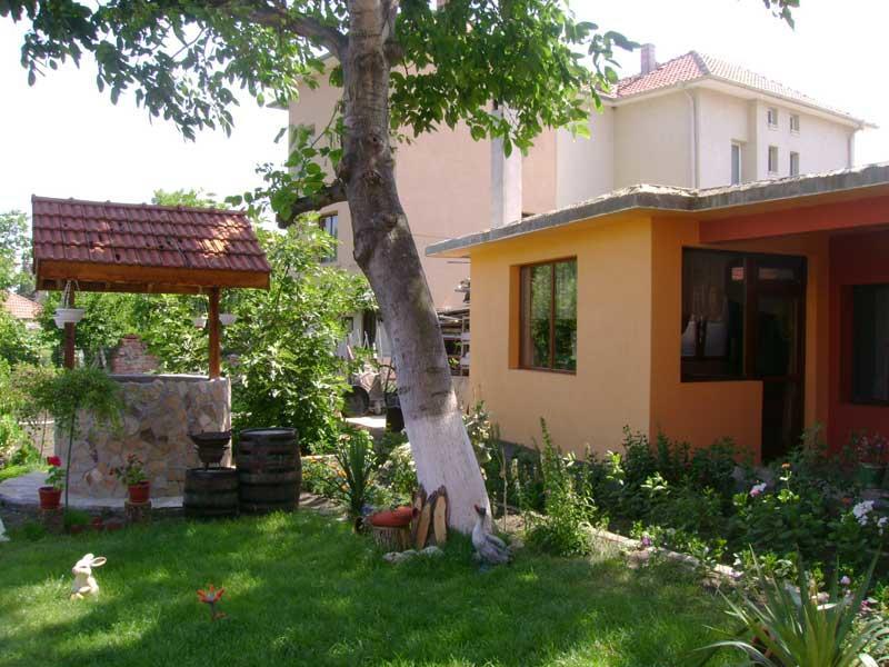 Guest House Jumbo Aheloy Exterior photo